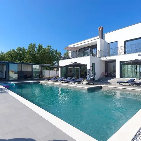 Valdo By Istra Vacation Villa
